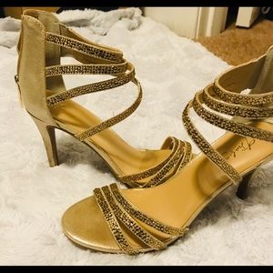 Size 6.5 gold formal heel